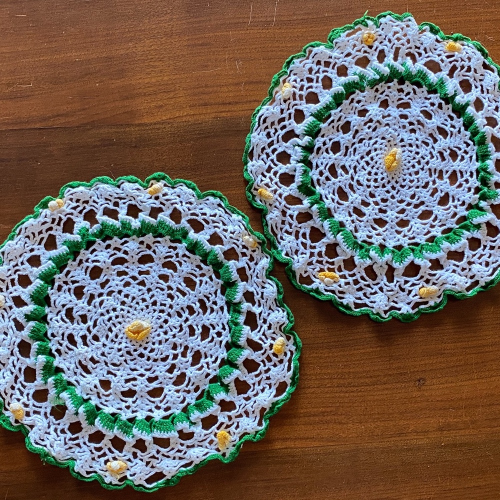 VINTAGE SALE!  Set of 2 crocheted doilies, VG vintage condition, 12" diameter